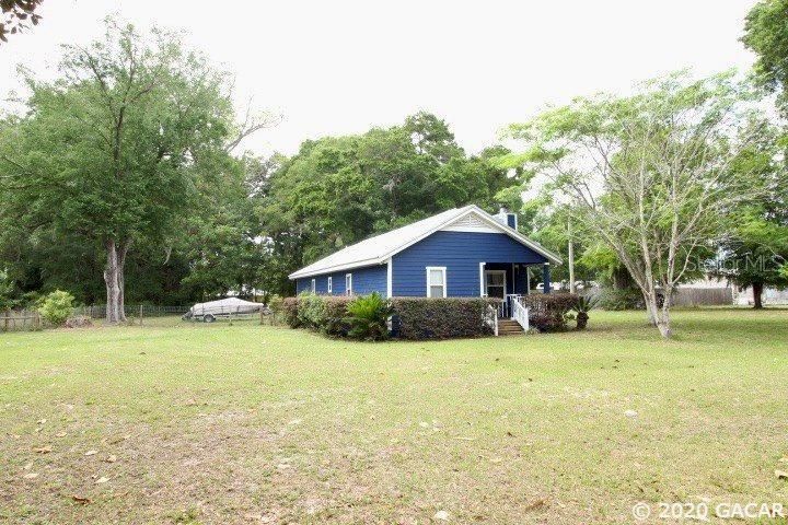 Recently Sold: $129,900 (3 beds, 2 baths, 1271 Square Feet)