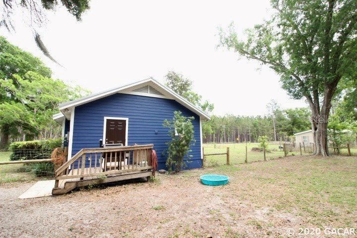 Recently Sold: $129,900 (3 beds, 2 baths, 1271 Square Feet)