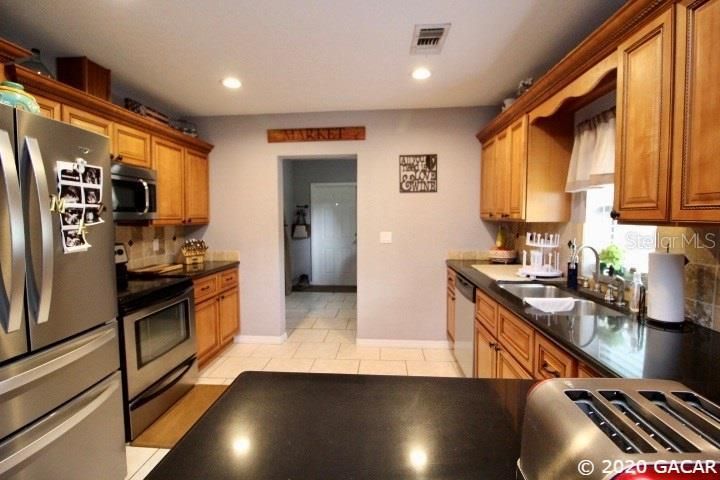 Recently Sold: $129,900 (3 beds, 2 baths, 1271 Square Feet)