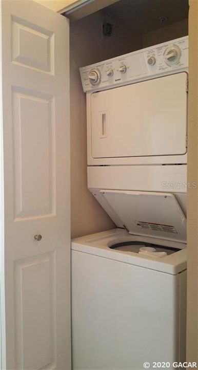 Recently Rented: $995 (1 beds, 1 baths, 840 Square Feet)