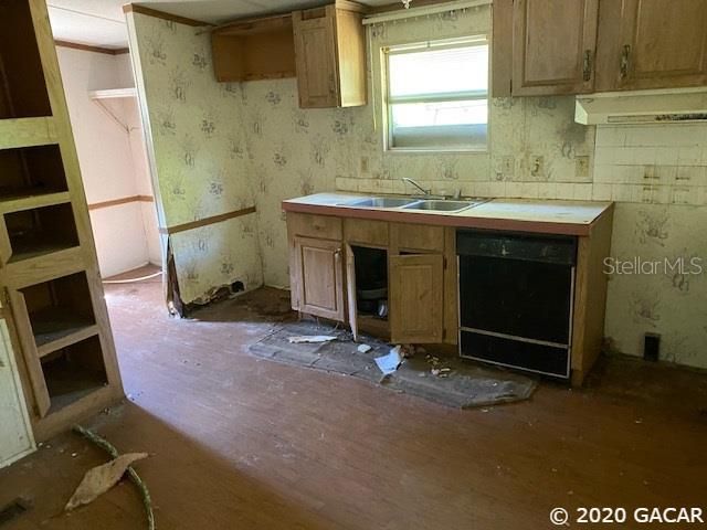 Recently Sold: $25,000 (3 beds, 2 baths, 1728 Square Feet)