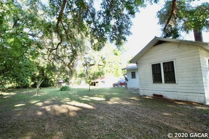 Recently Sold: $109,000 (3 beds, 2 baths, 1264 Square Feet)