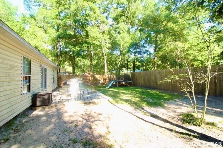 Recently Sold: $139,900 (3 beds, 2 baths, 1152 Square Feet)