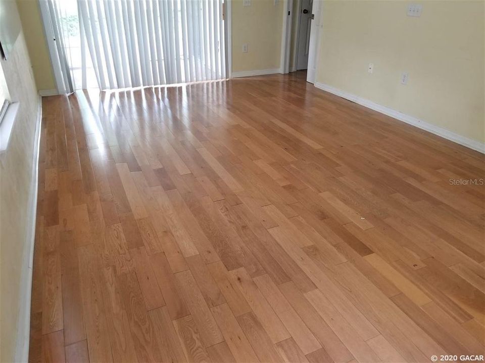 Recently Rented: $950 (1 beds, 1 baths, 888 Square Feet)