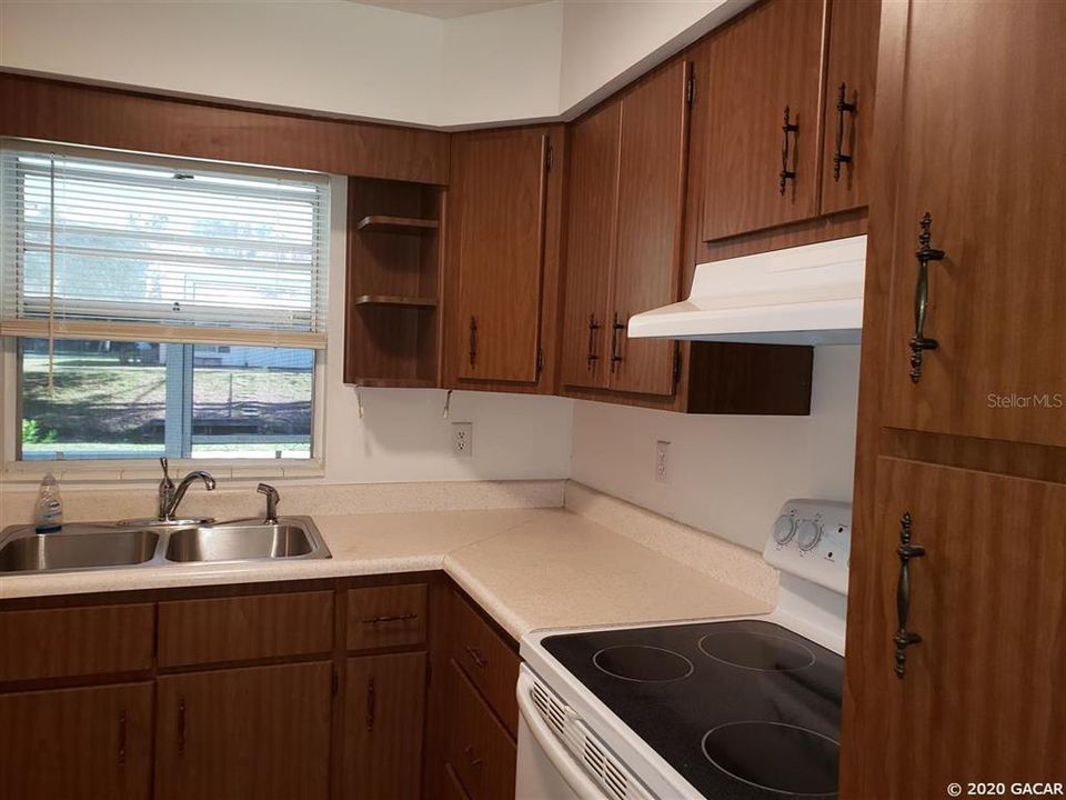 Vendido Recientemente: $157,000 (2 camas, 1 baños, 912 Pies cuadrados)