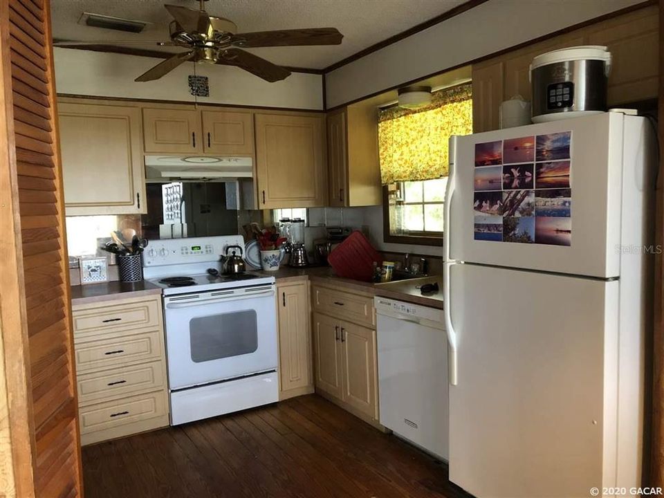 Recently Sold: $210,000 (2 beds, 2 baths, 1008 Square Feet)