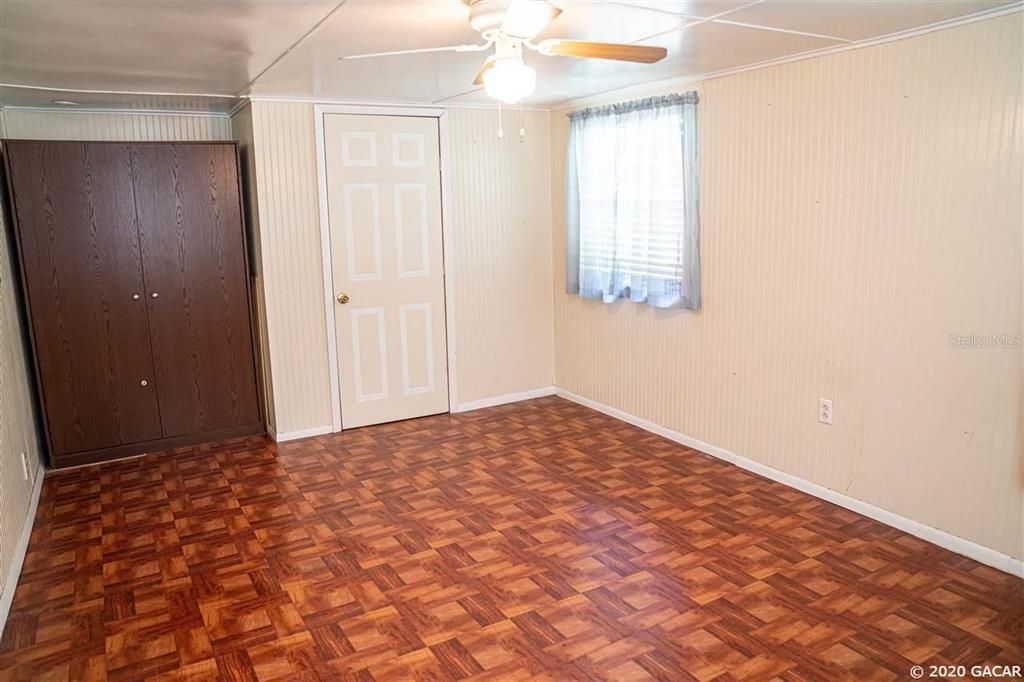 Recently Sold: $80,000 (2 beds, 1 baths, 1033 Square Feet)