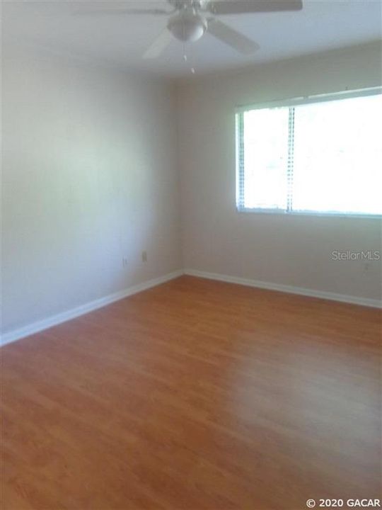 Recently Rented: $925 (2 beds, 1 baths, 925 Square Feet)