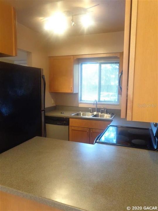 Recently Rented: $925 (2 beds, 1 baths, 925 Square Feet)