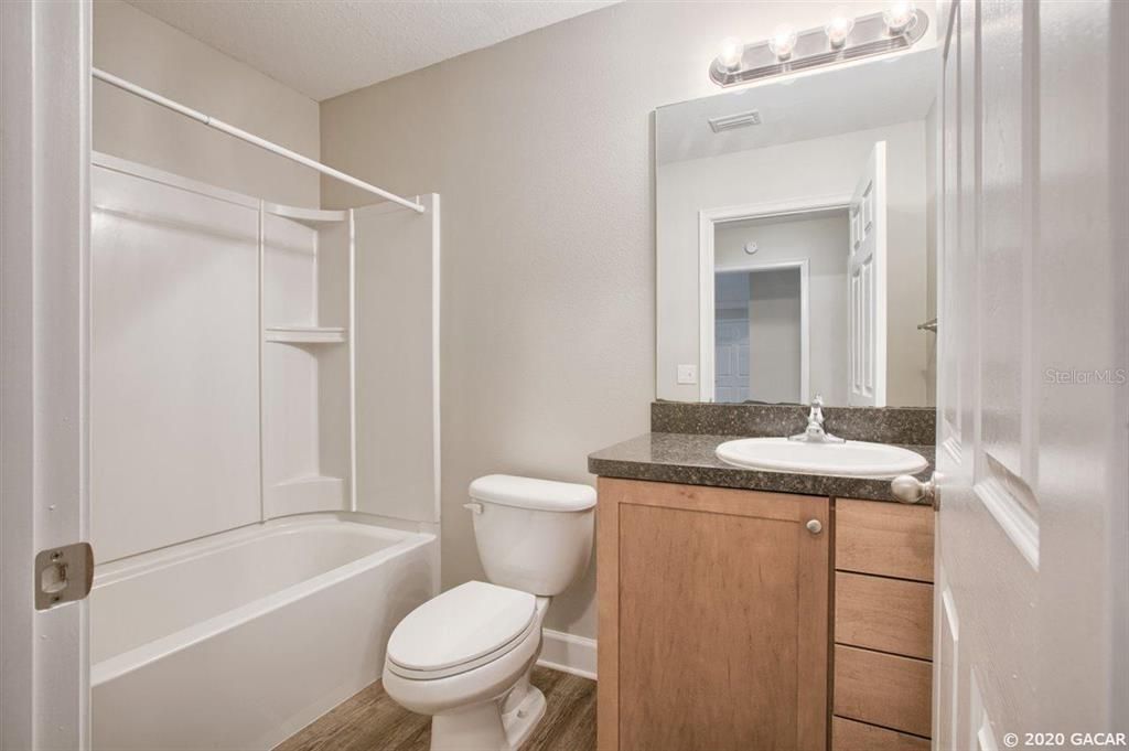 Недавно арендовано: $1,622 (3 спален, 2 ванн, 1388 Квадратных фут)