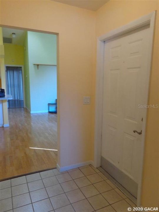 Recently Rented: $880 (2 beds, 2 baths, 887 Square Feet)