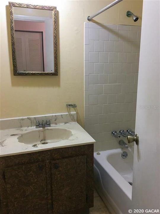 最近租的: $875 (2 贝兹, 2 浴室, 1226 平方英尺)