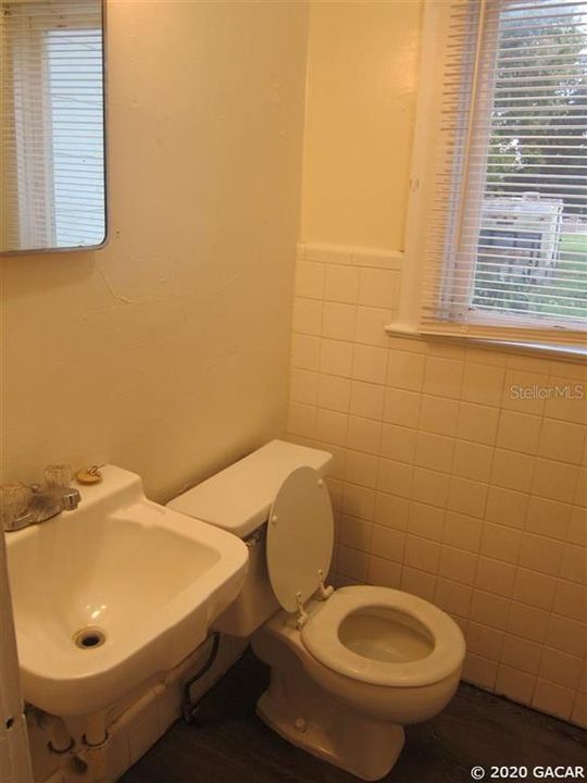 最近租的: $775 (2 贝兹, 1 浴室, 888 平方英尺)