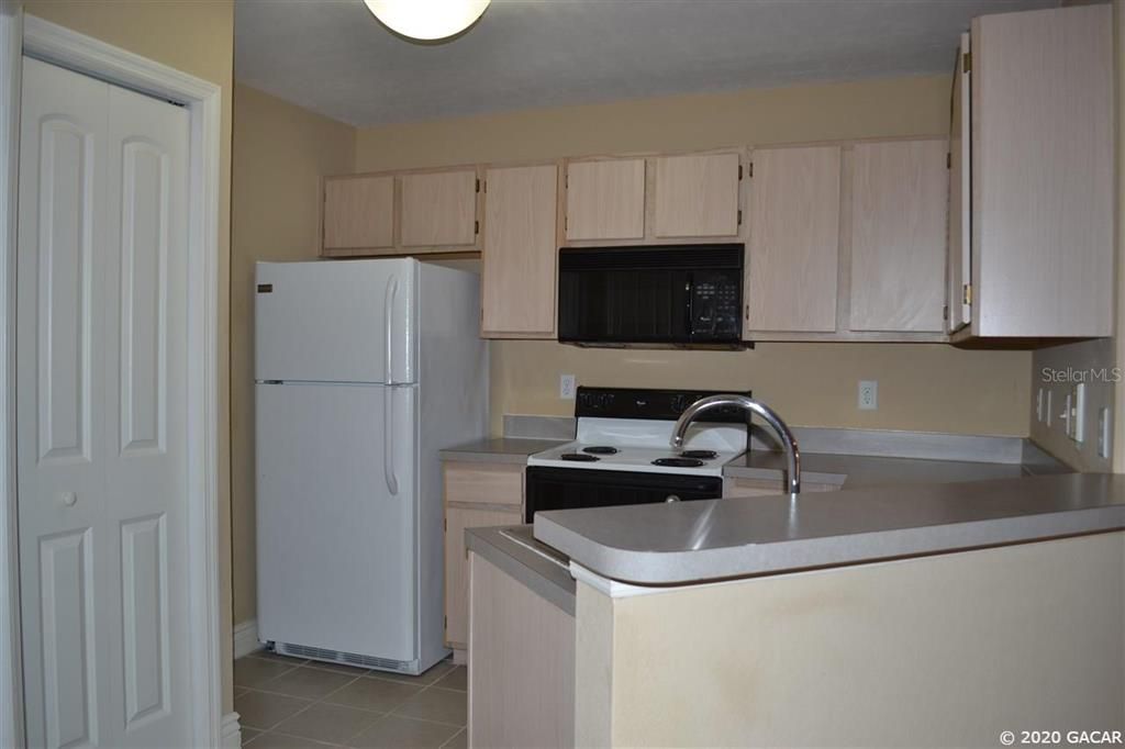 Recently Rented: $850 (1 beds, 1 baths, 600 Square Feet)