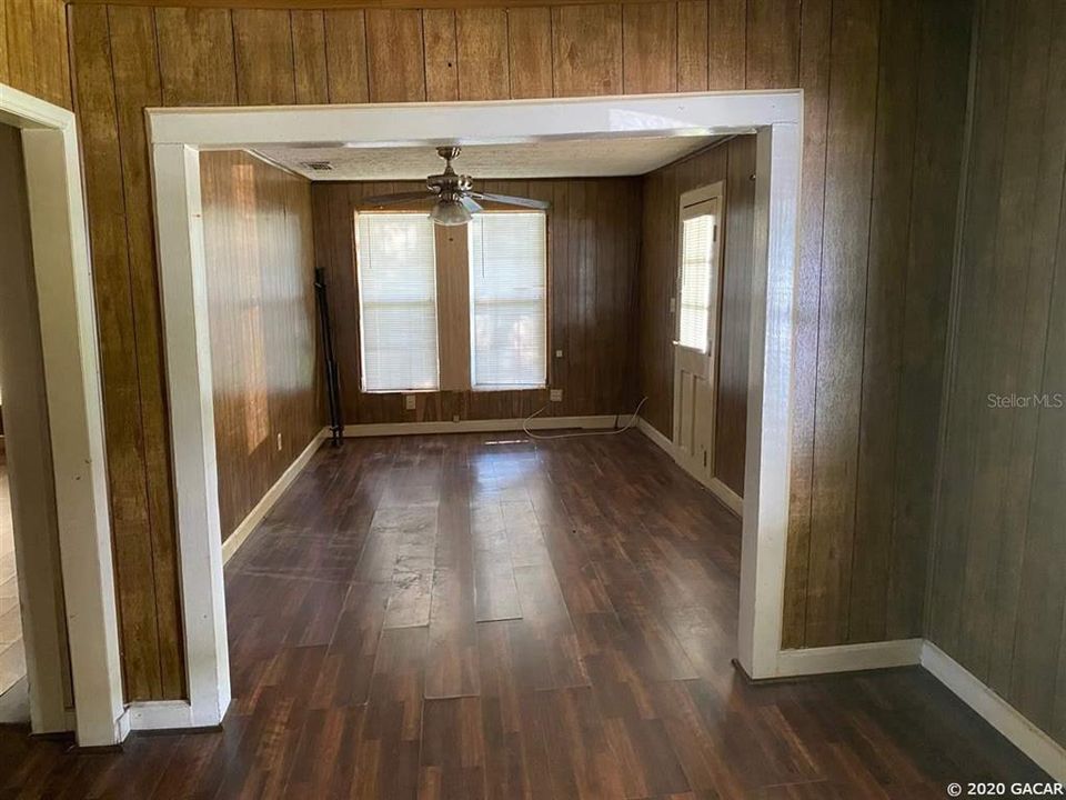 Recently Sold: $39,900 (3 beds, 1 baths, 864 Square Feet)