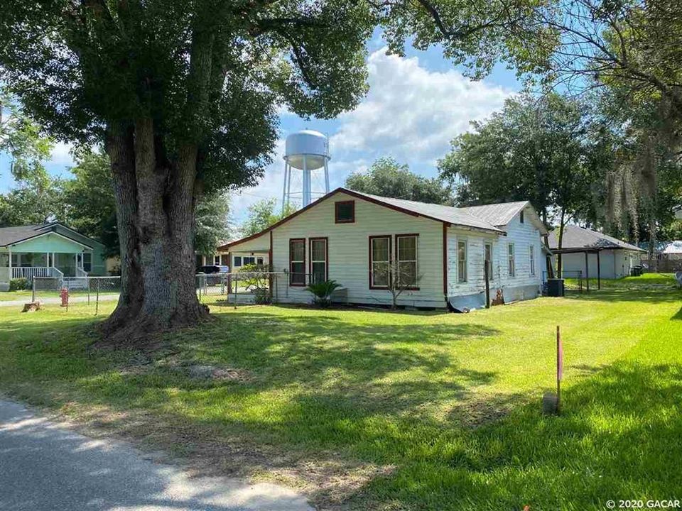 Recently Sold: $39,900 (3 beds, 1 baths, 864 Square Feet)
