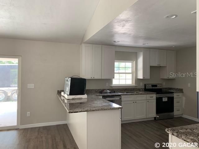 Recently Sold: $209,900 (3 beds, 2 baths, 1500 Square Feet)