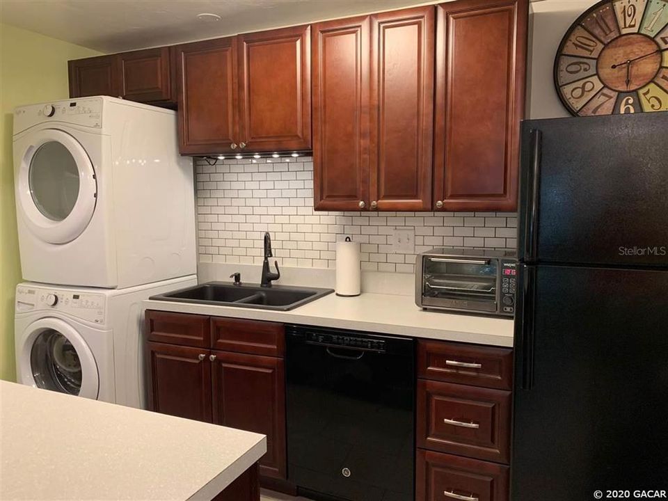 Recently Sold: $89,000 (1 beds, 1 baths, 576 Square Feet)
