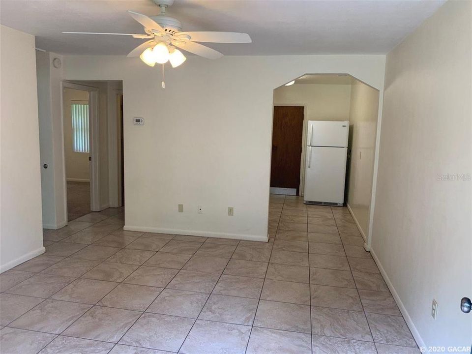 Recently Rented: $950 (2 beds, 1 baths, 729 Square Feet)
