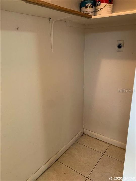 Recently Rented: $600 (2 beds, 1 baths, 837 Square Feet)