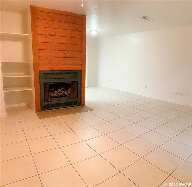 Recently Rented: $600 (2 beds, 1 baths, 837 Square Feet)