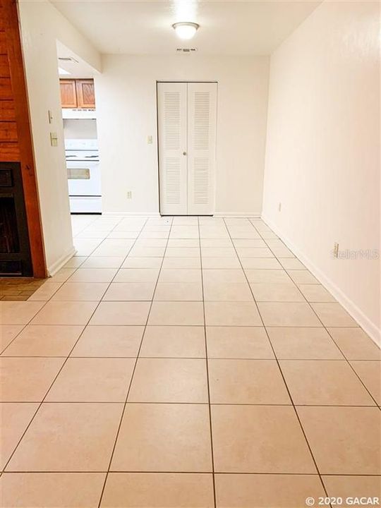 Recently Rented: $600 (2 beds, 1 baths, 837 Square Feet)