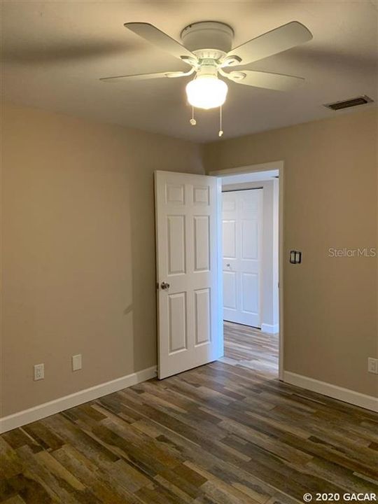 Recently Rented: $1,600 (3 beds, 2 baths, 2368 Square Feet)