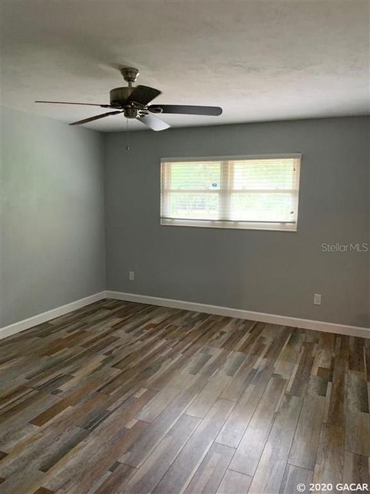 Recently Rented: $1,600 (3 beds, 2 baths, 2368 Square Feet)