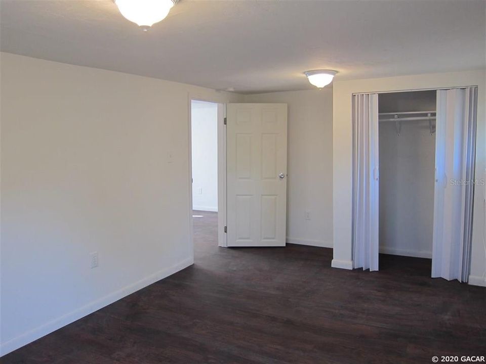 Recently Rented: $825 (2 beds, 1 baths, 882 Square Feet)