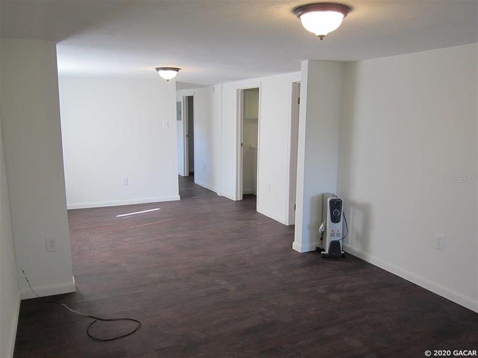 Recently Rented: $825 (2 beds, 1 baths, 882 Square Feet)