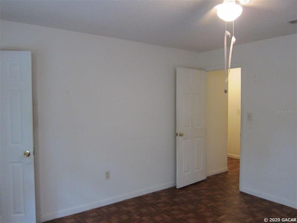 Recently Rented: $715 (2 beds, 1 baths, 942 Square Feet)