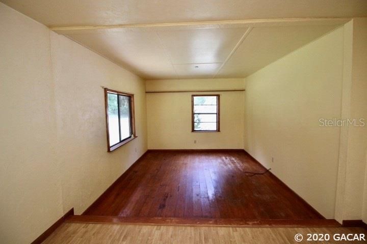 Recently Sold: $159,900 (3 beds, 1 baths, 1776 Square Feet)