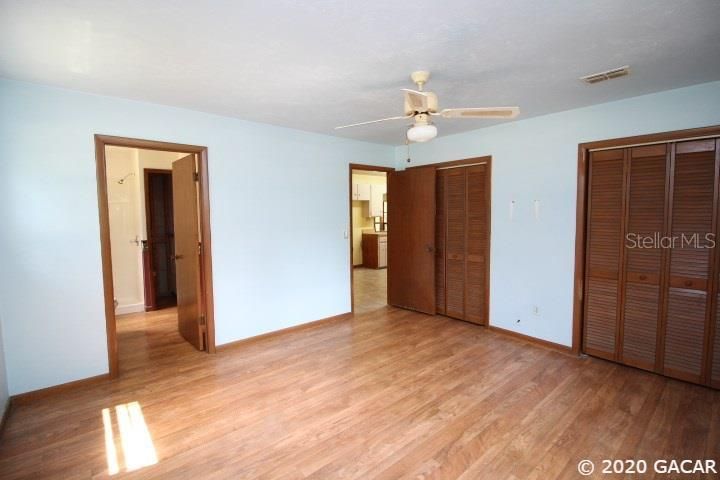 Recently Sold: $159,900 (3 beds, 1 baths, 1776 Square Feet)