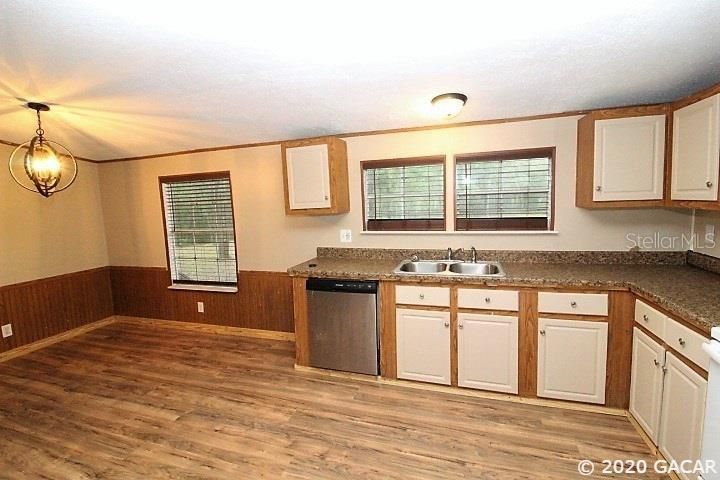 Recently Sold: $105,000 (4 beds, 2 baths, 1560 Square Feet)