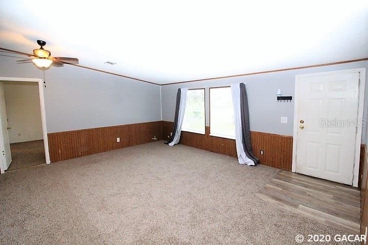 Recently Sold: $105,000 (4 beds, 2 baths, 1560 Square Feet)