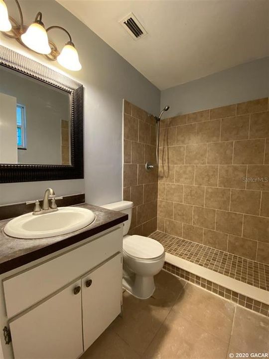 Недавно арендовано: $1,200 (3 спален, 2 ванн, 1297 Квадратных фут)