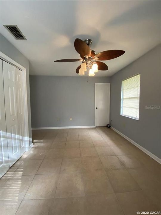 Recently Rented: $1,200 (3 beds, 2 baths, 1297 Square Feet)