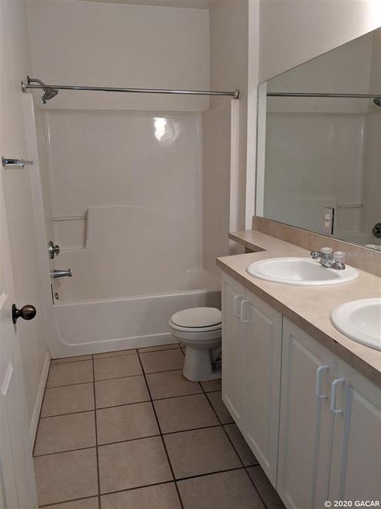 Недавно арендовано: $1,200 (2 спален, 2 ванн, 1293 Квадратных фут)