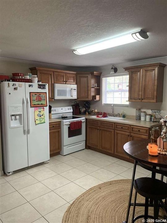 Recently Sold: $119,900 (3 beds, 1 baths, 928 Square Feet)