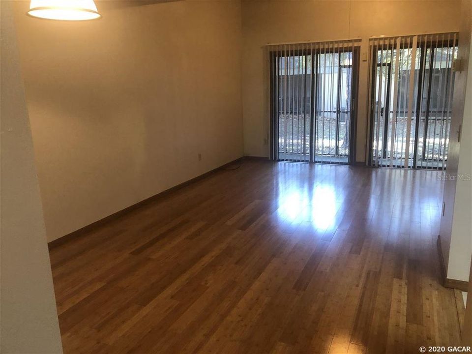 Recently Rented: $875 (2 beds, 2 baths, 1070 Square Feet)