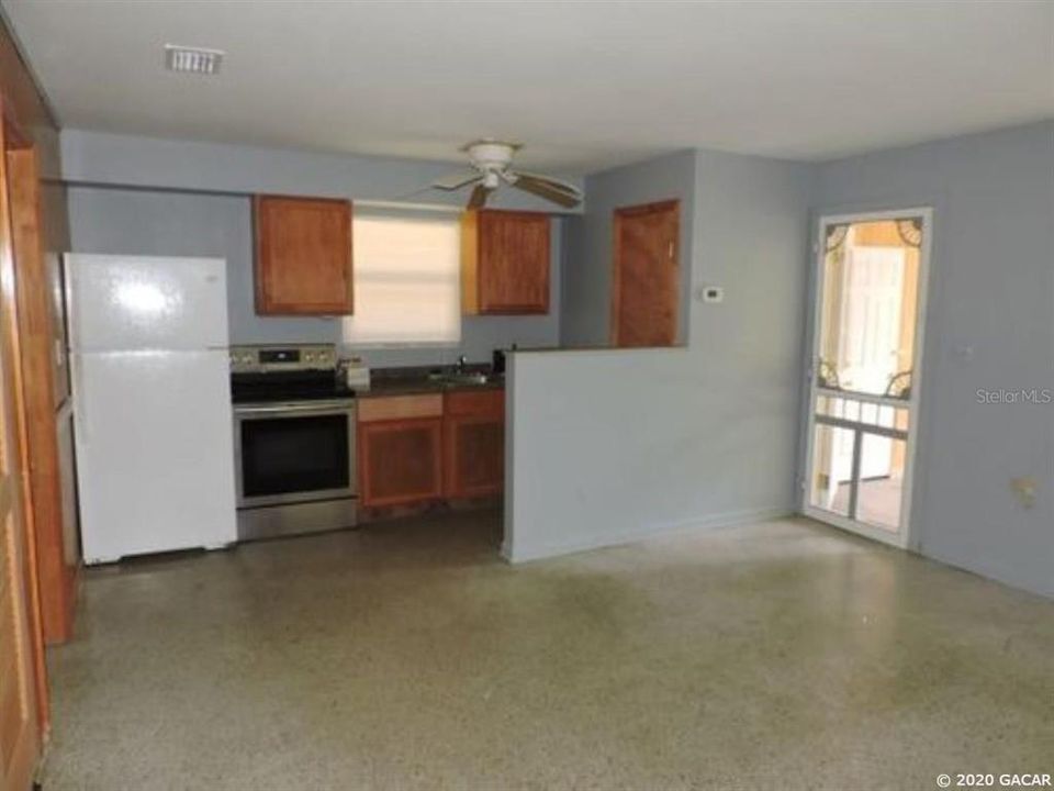 Recently Sold: $95,000 (2 beds, 1 baths, 1156 Square Feet)