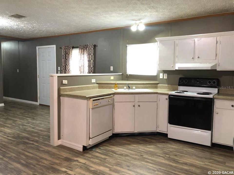 Recently Sold: $89,500 (3 beds, 2 baths, 1216 Square Feet)
