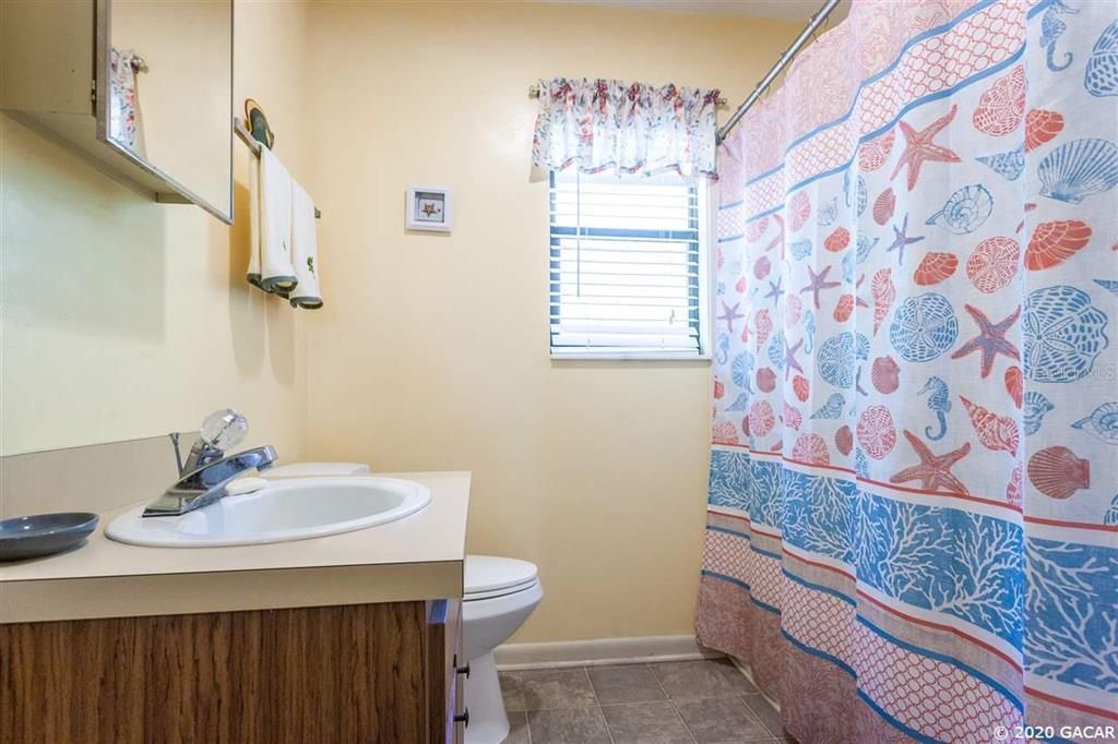最近售出: $239,900 (3 贝兹, 2 浴室, 1120 平方英尺)