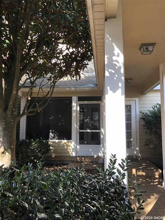 Recently Rented: $2,100 (2 beds, 2 baths, 1401 Square Feet)