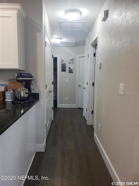 Recently Sold: $229,000 (3 beds, 2 baths, 1424 Square Feet)