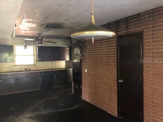 Vendido Recientemente: $85,000 (3 camas, 2 baños, 2064 Pies cuadrados)