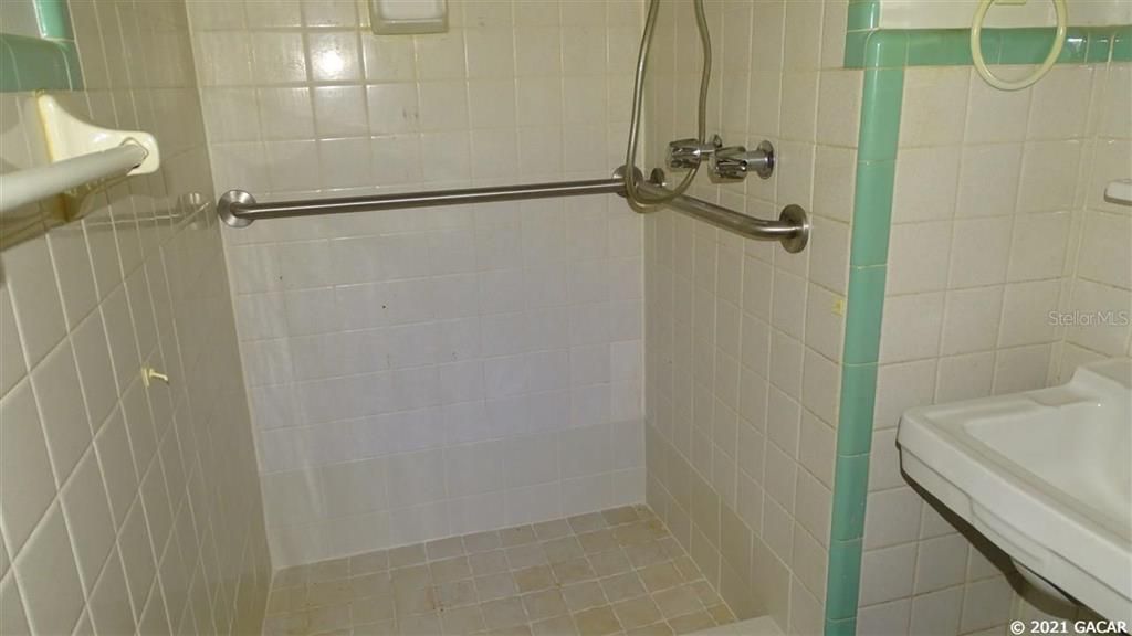 最近售出: $72,500 (3 贝兹, 2 浴室, 1204 平方英尺)