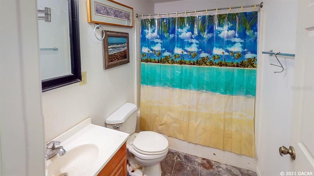 最近售出: $171,000 (2 贝兹, 1 浴室, 1096 平方英尺)