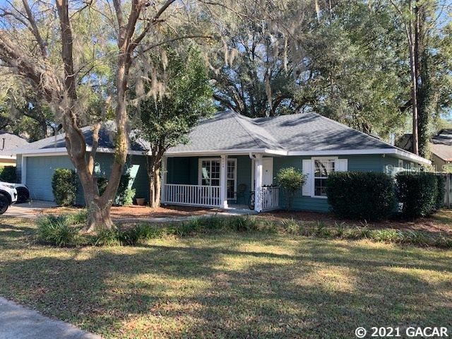 Recently Sold: $225,000 (3 beds, 2 baths, 1558 Square Feet)