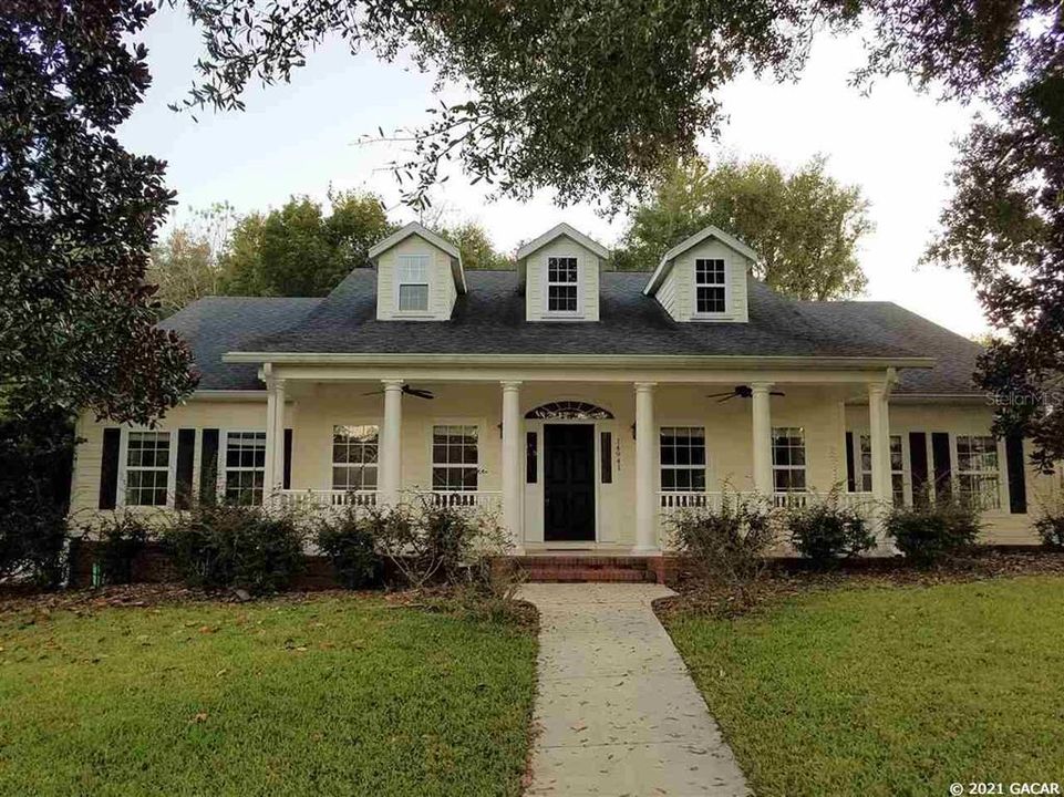 Recently Rented: $2,300 (4 beds, 3 baths, 2579 Square Feet)